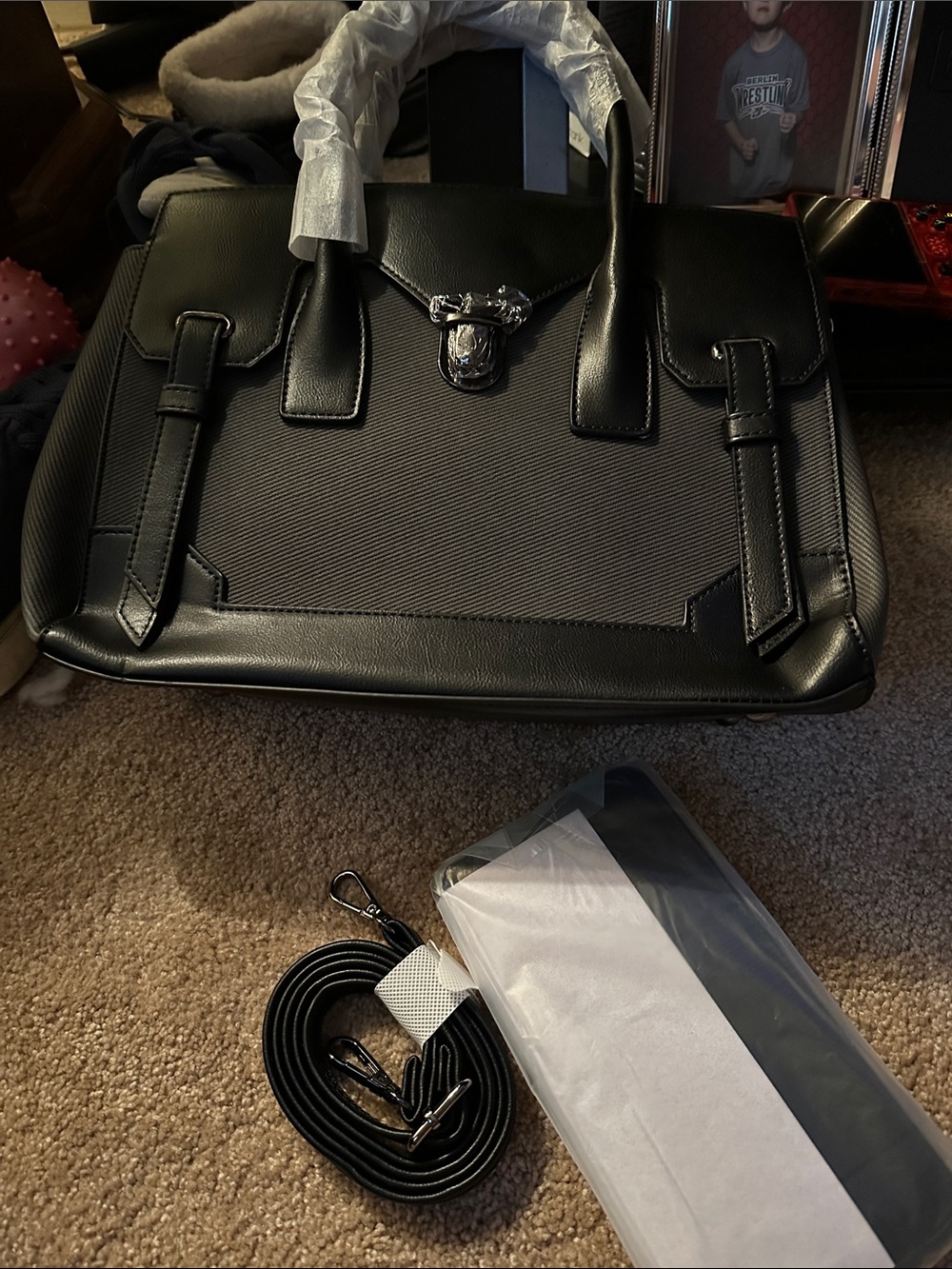 Black purse with matching wallet